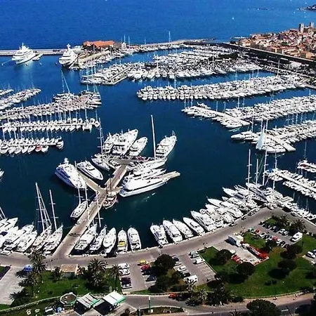 Marineland Sea View Aparthotel *